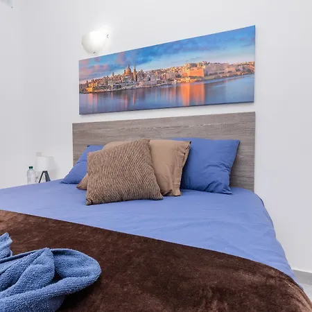 Apartment Luigi Penthouse St. Paul's Bay