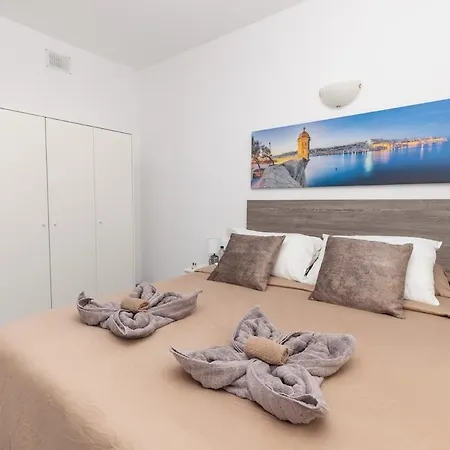 아파트 Luigi Penthouse 세인트폴스베이