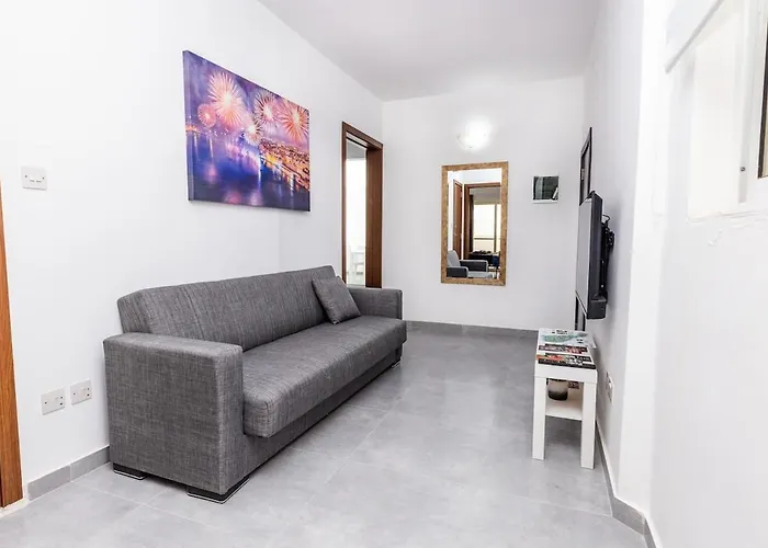 Luigi Penthouse St. Paul's Bay