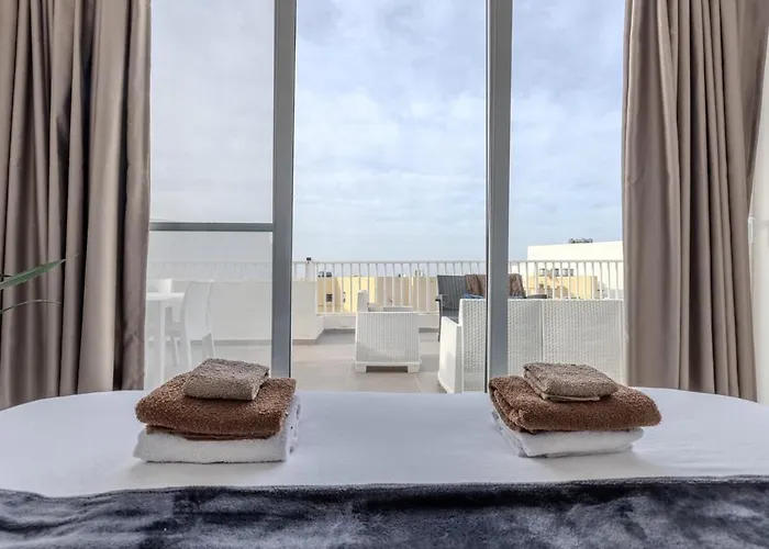 Luigi Penthouse Daire St. Paul's Bay