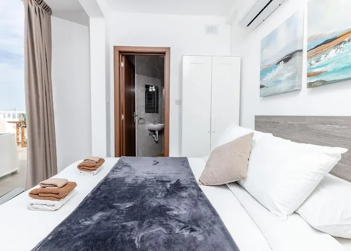 Luigi Penthouse * St Paul's Bay