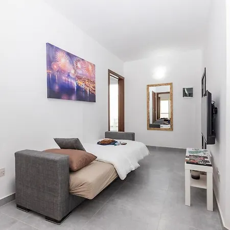 Luigi Penthouse Apartament St Paul's Bay